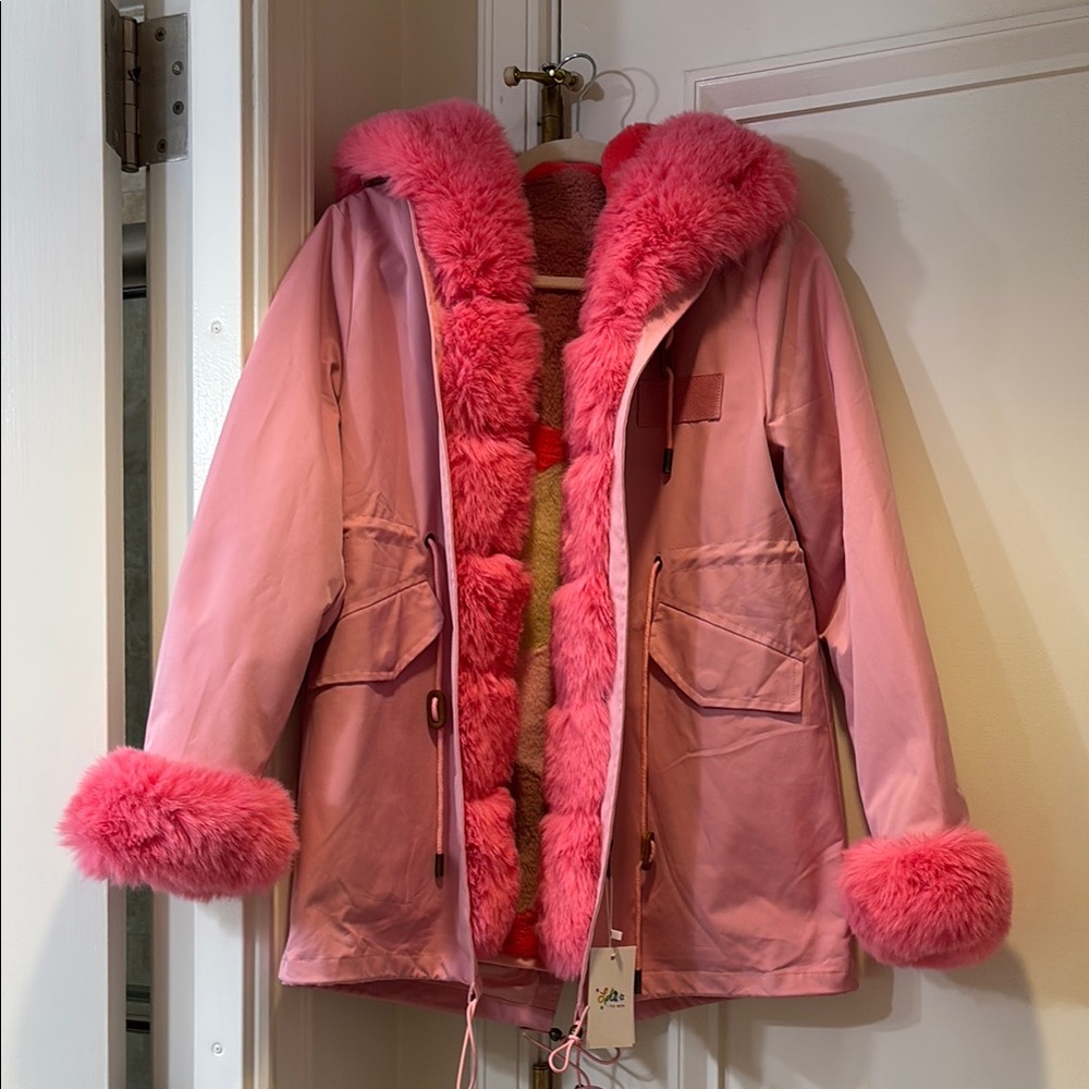 💕 The Softest Pink Faux Fur-Lined Parka Coat